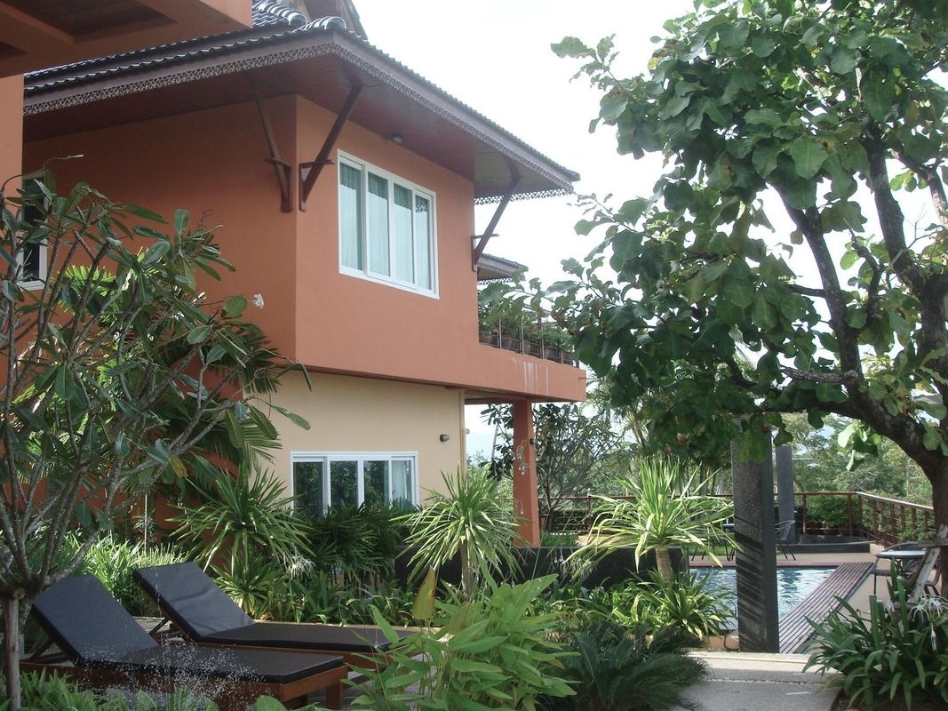 OYO 626 The Chalet Phuket Resort фото 7