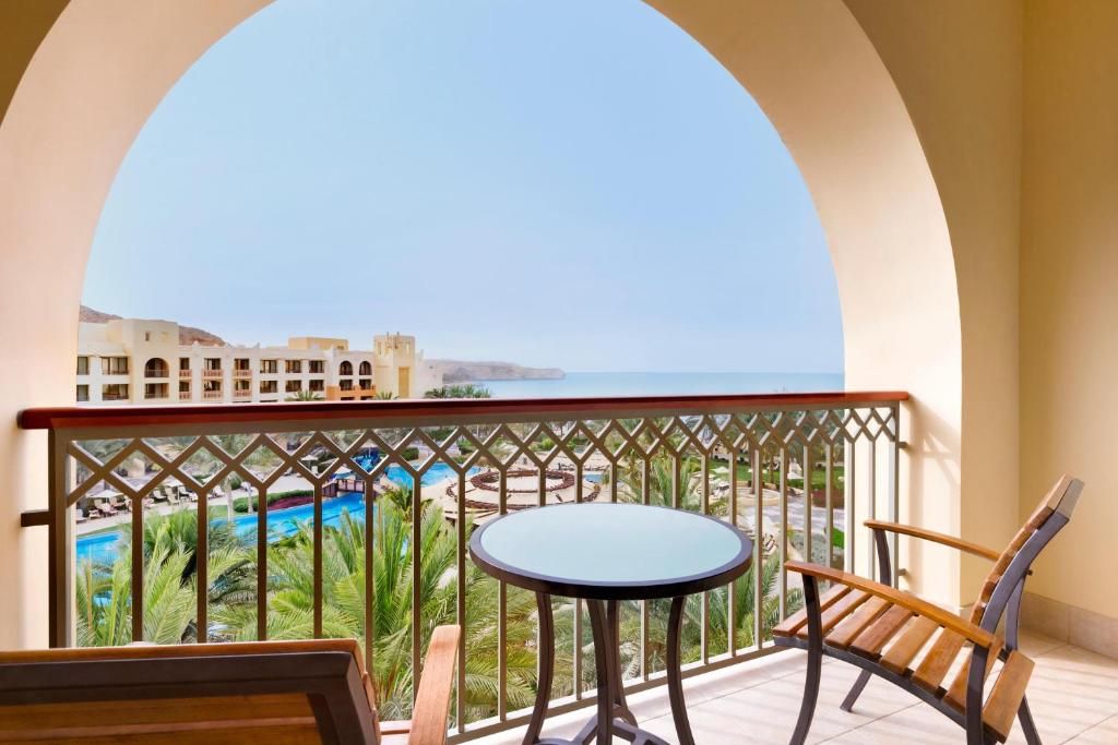 DoubleTree by Hilton Muscat Al Waha фото 48