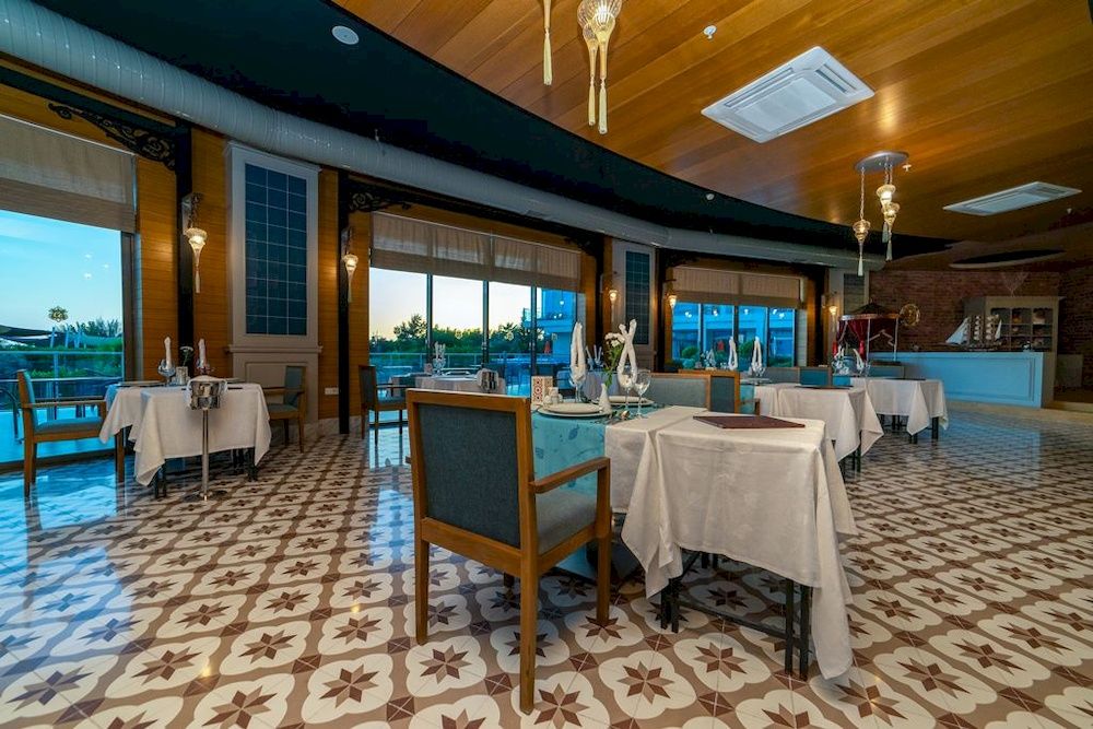 Commodore Elite Suites & Spa (Adults Only) фото 109