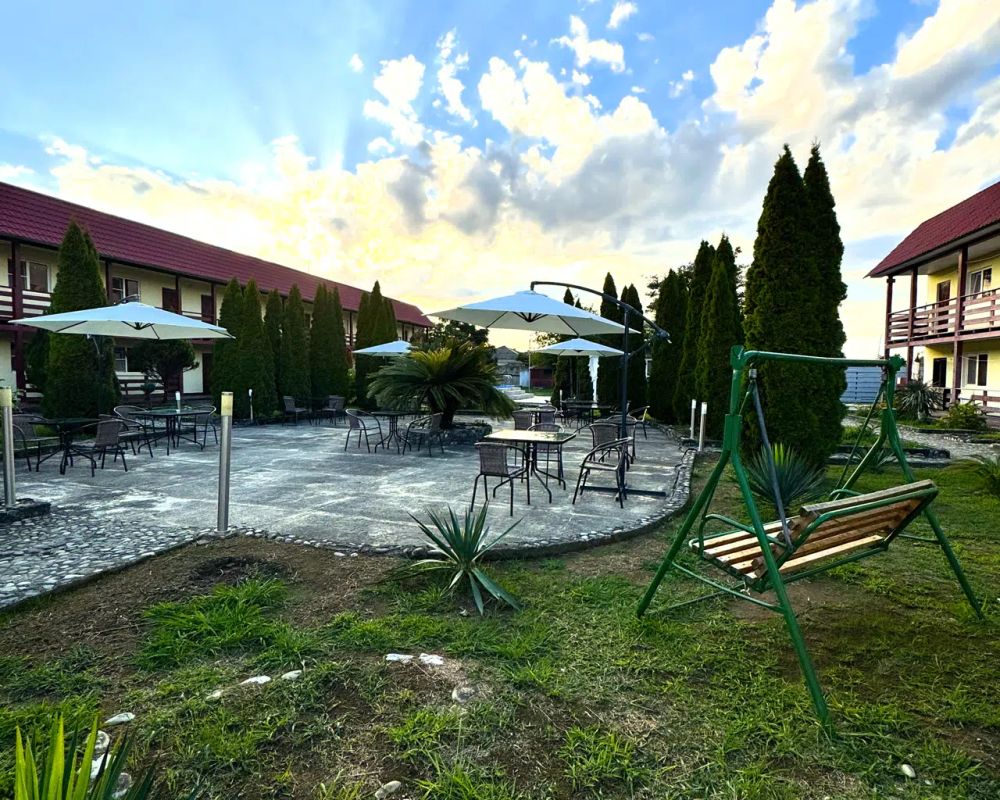 Абхазский дворик фото 11