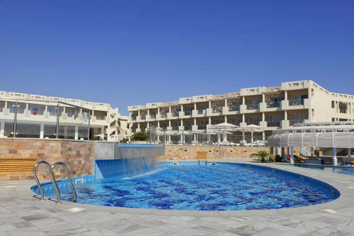 Sirena Beach Resort & Spa фото 6
