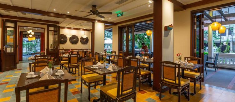 Фото отеля Cozy Savvy Boutique Hoi An