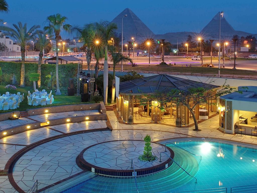 Mercure Cairo Le Sphinx Hotel фото 0