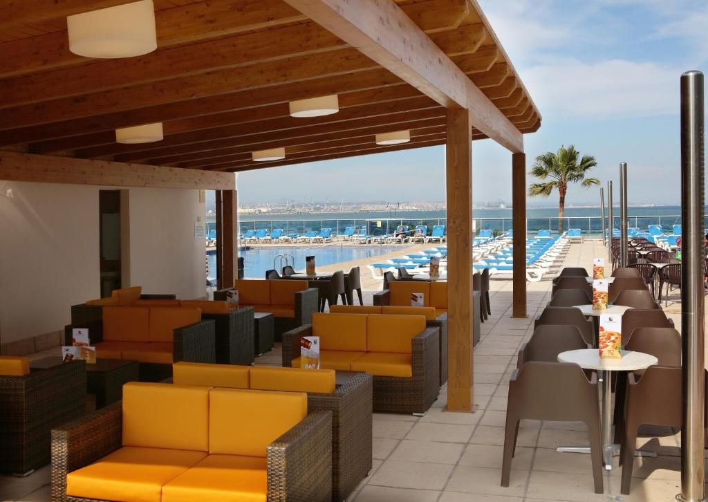 Golden Donaire Beach фото 12