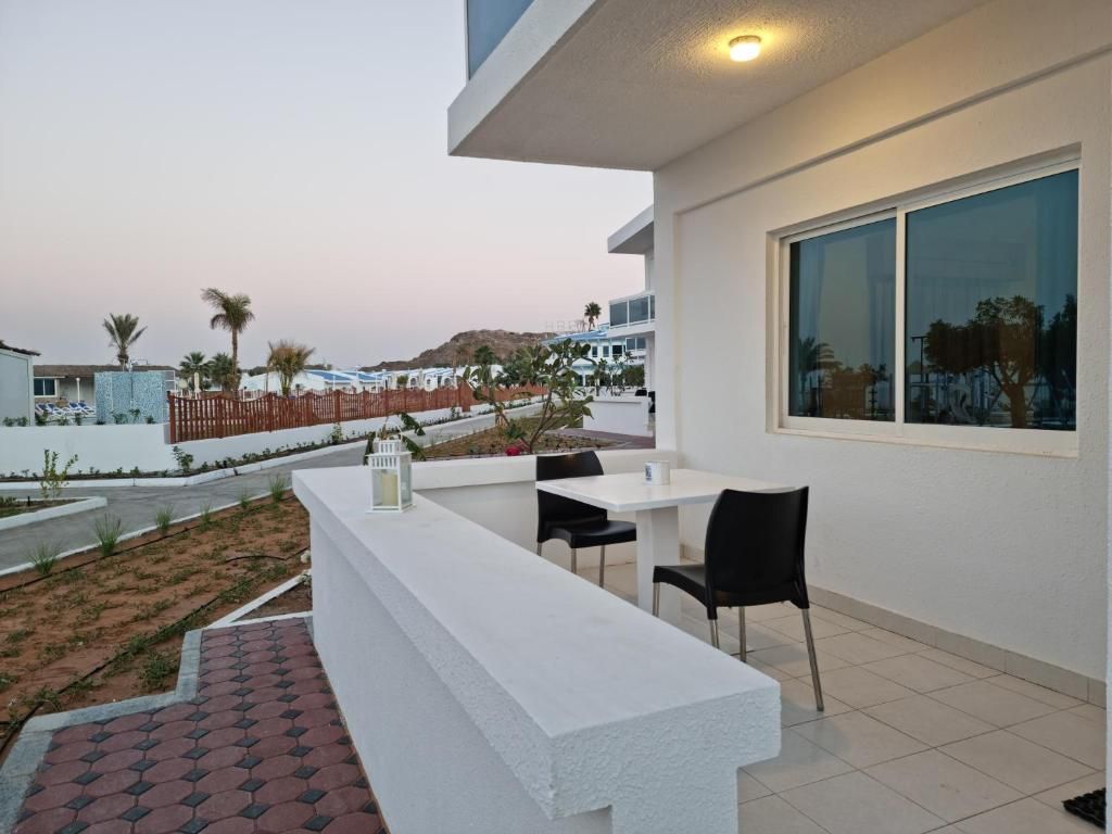 Holiday Beach Resort фото 42