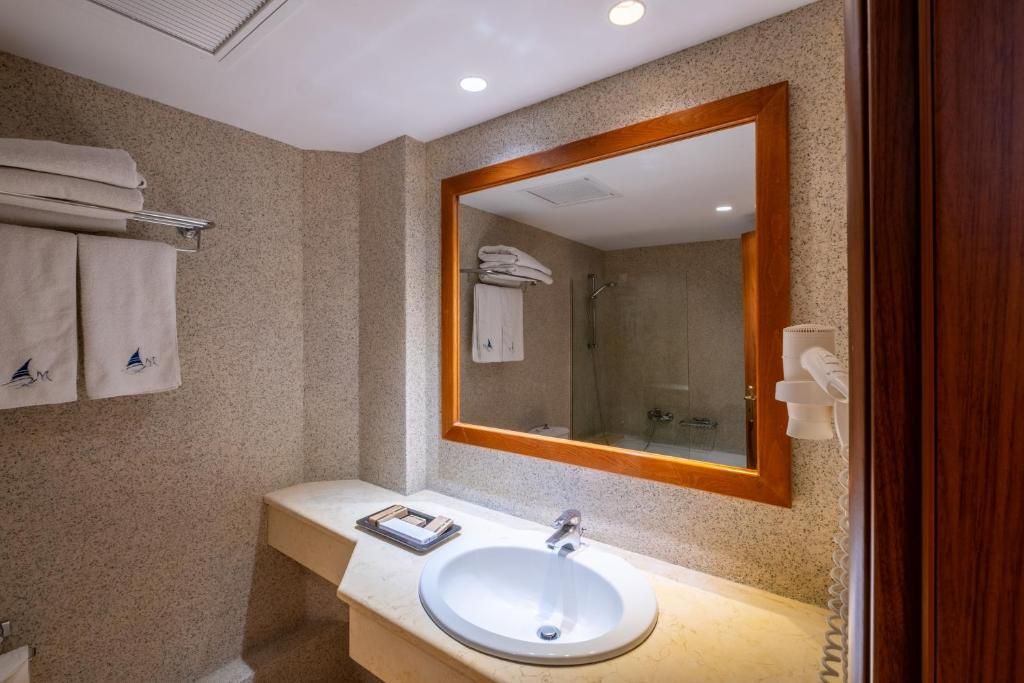 Mediterranean Beach Resort фото 62