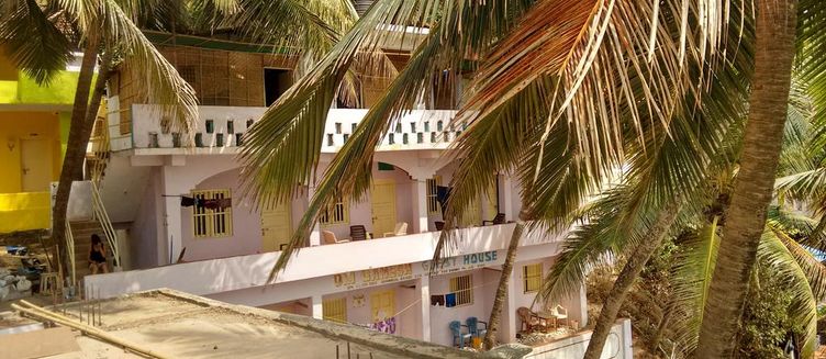 Фото отеля Om Ganesh Guest House Cliffside