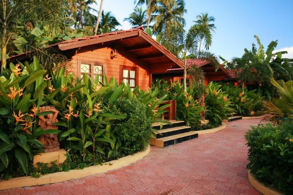 Sandalwood Gardenia Resort фото 28
