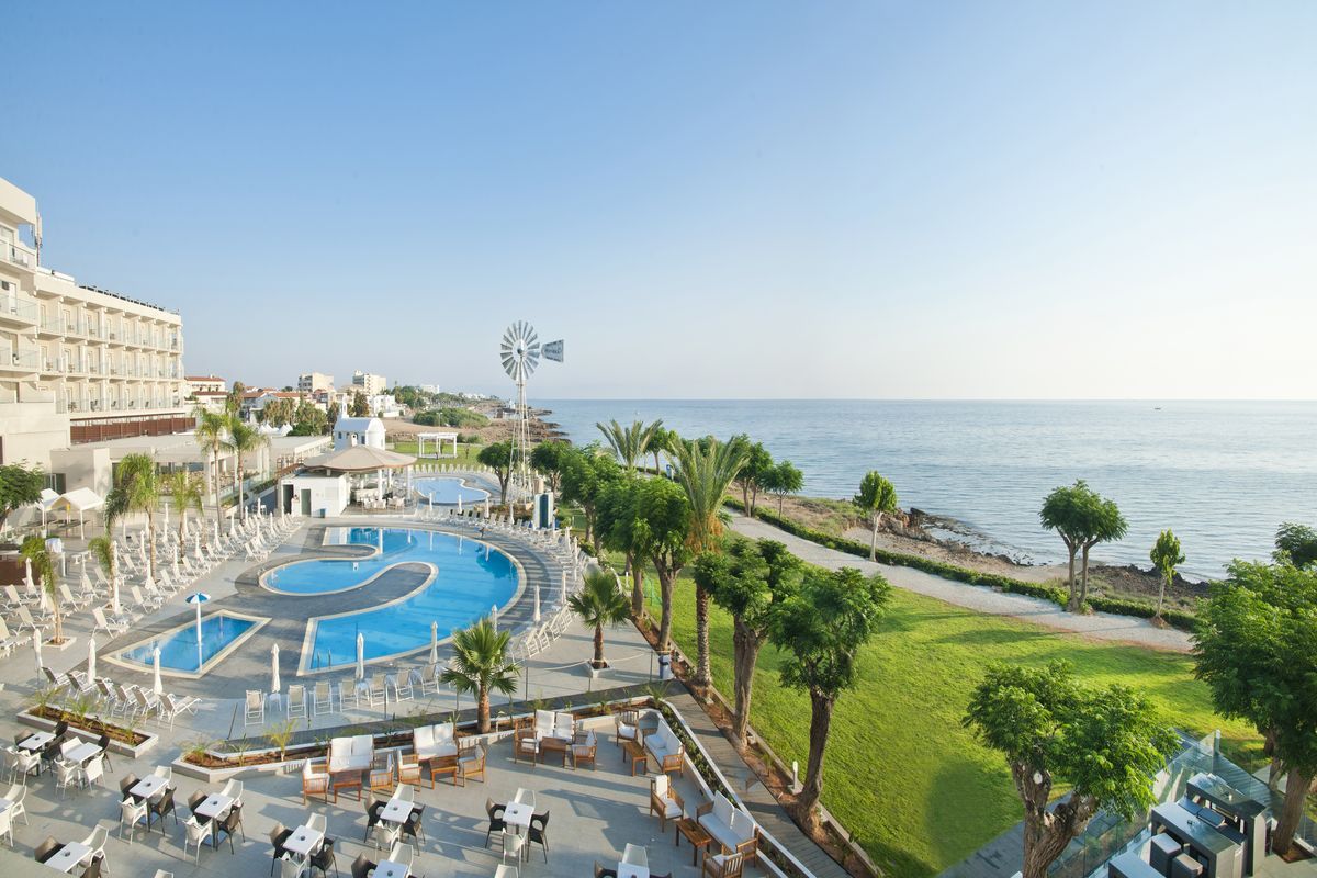 Pernera Beach Hotel фото 8