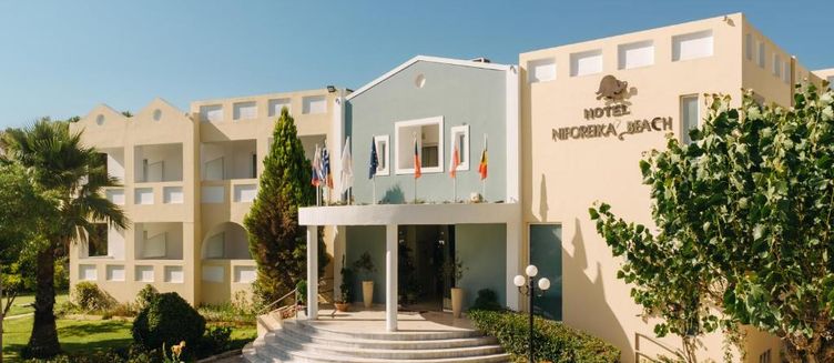 Фото отеля Niforeika Beach Hotel & Bungalows