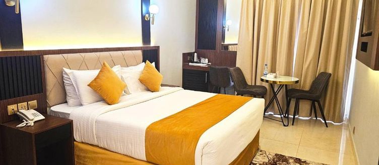 Фото отеля Concorde Inn Hotel