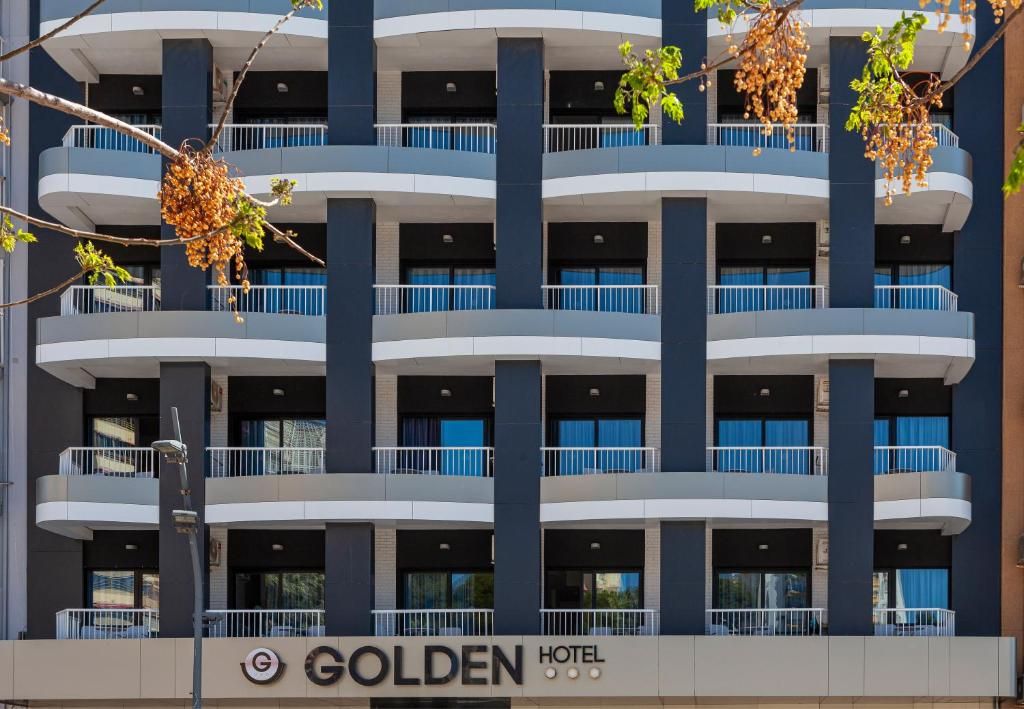 Golden фото 6