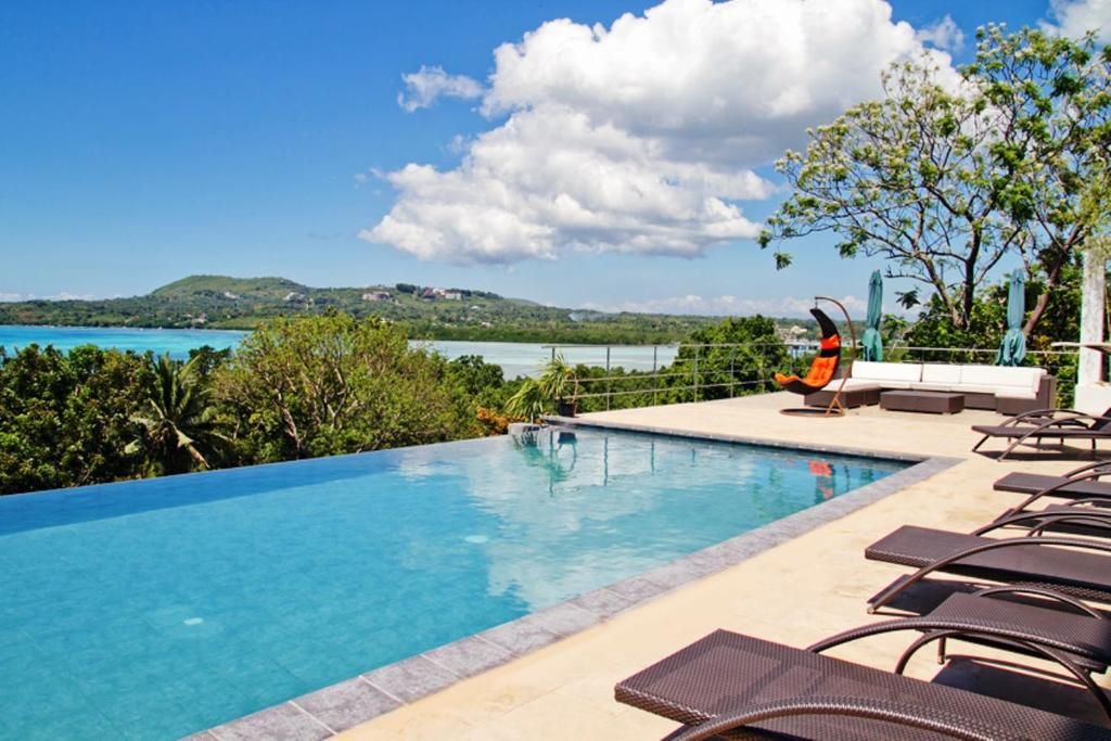 Ocean Suites Bohol Boutique Hotel фото 25