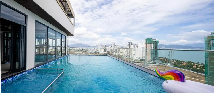 Фото отеля Miracle Luxury Hotel