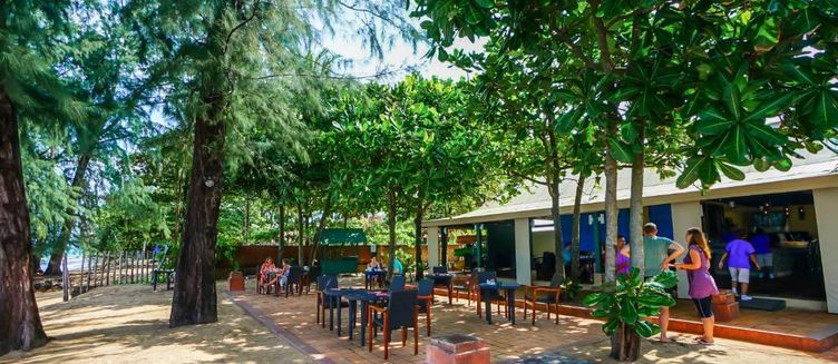 Фото отеля Baan Khaolak Beach Resort