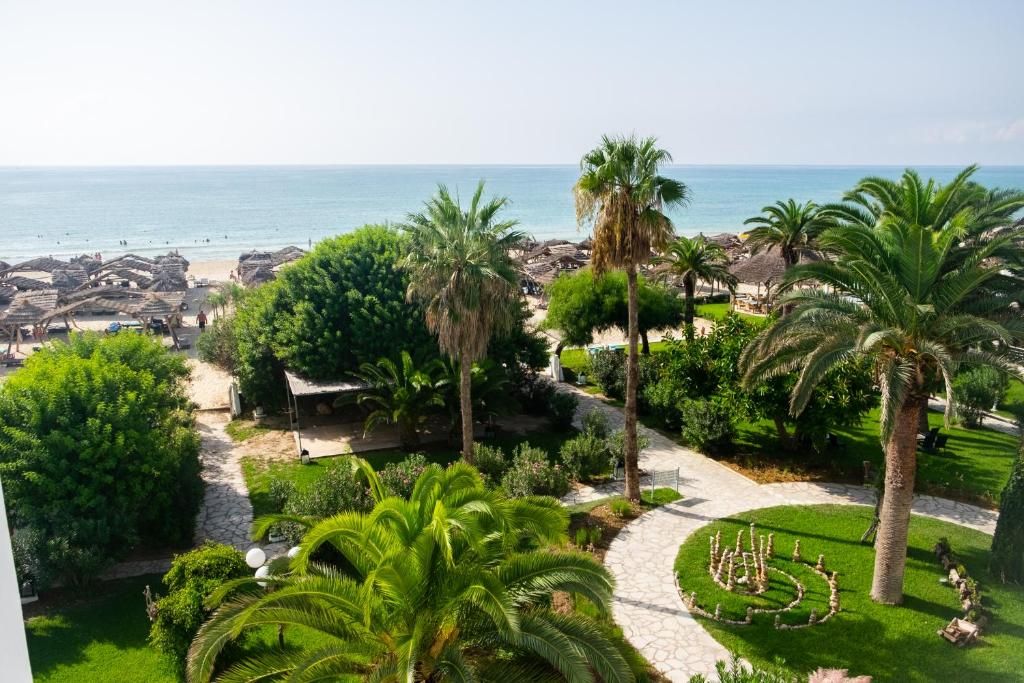 The Orangers Beach Resort and Bungalows фото 24