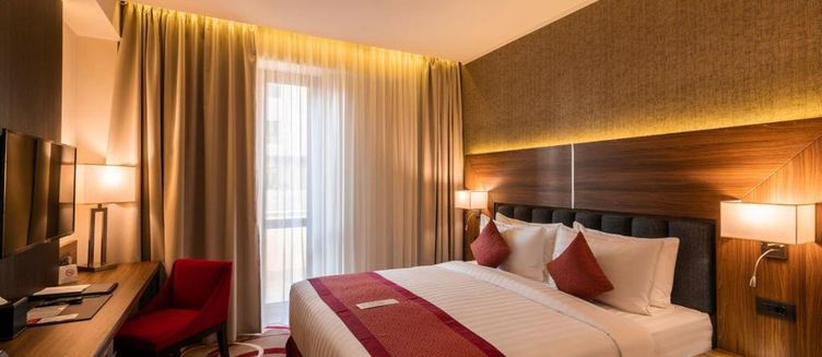 Фото отеля Ramada Hotel & Suites by Wyndham Yerevan