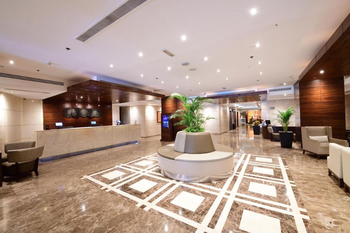 Majestic City Retreat Hotel фото 4
