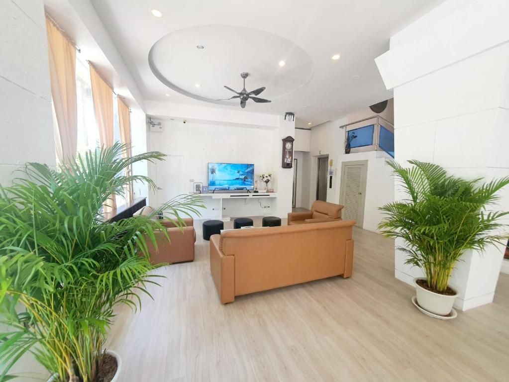 Issara Patong Beach фото 63
