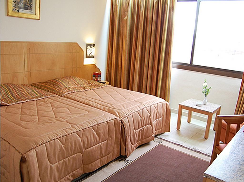 Diplomat Hotel фото 3