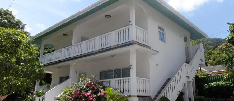 Фото отеля Diver's Lodge Guest House