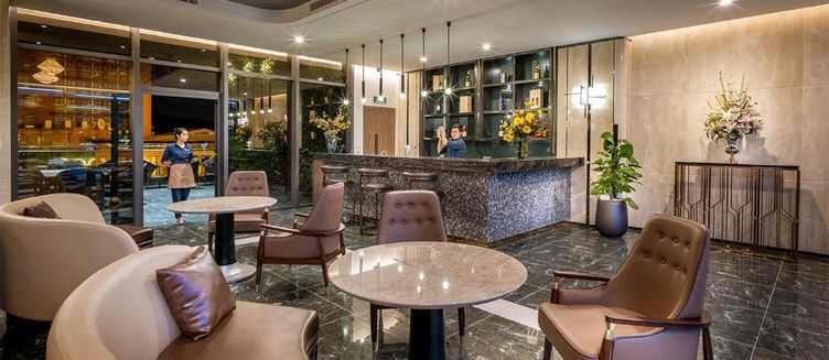 Фото отеля DeLaSea Ha Long Hotel