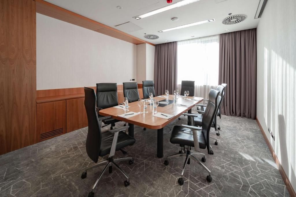 DoubleTree by Hilton Zagreb фото 45