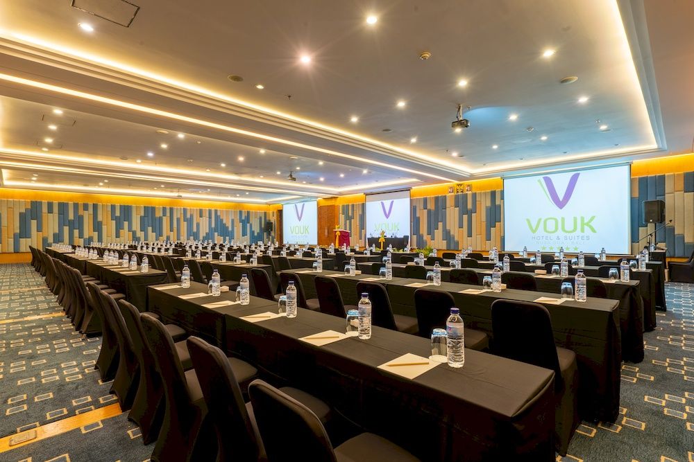 Vouk Hotel & Suites фото 73