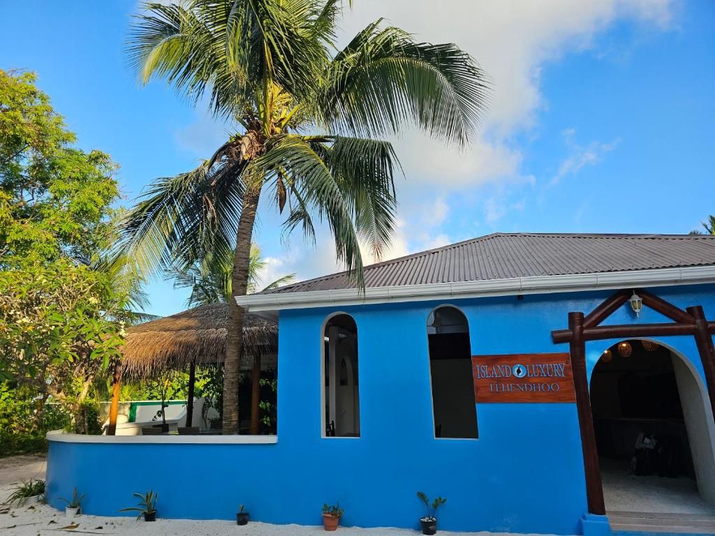 Island Luxury Fehendhoo фото 1