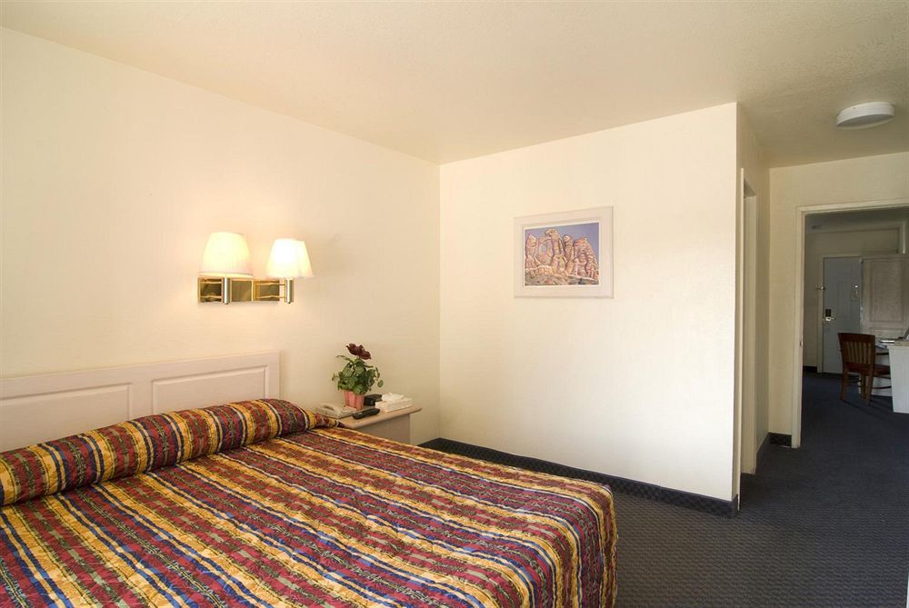 Americas Best Value Inn Las Vegas Strip фото 42