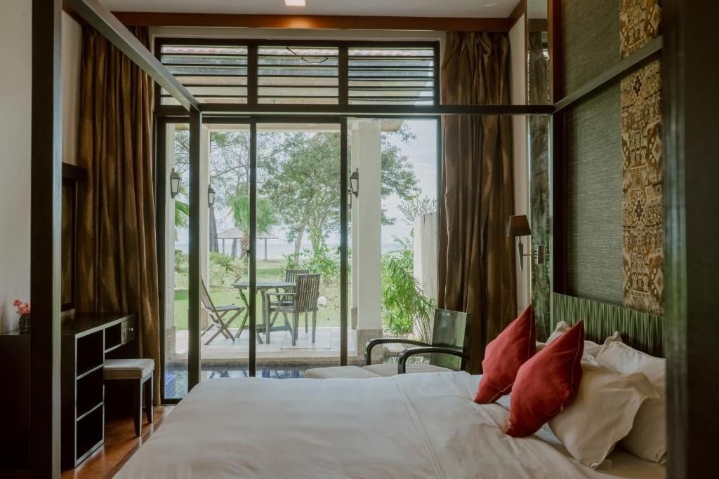 Borneo Beach Villas фото 47