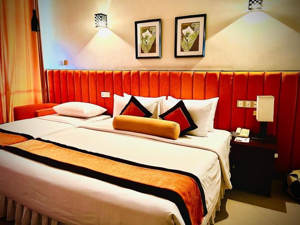 Laya Beach Hotel фото 47