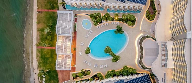 Фото отеля Radisson Beach Resort Larnaca