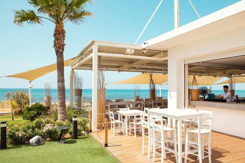 Pierre Anne Beach Hotel фото 42