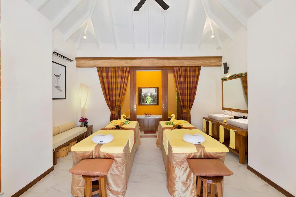 Dhigufaru Island Resort фото 18