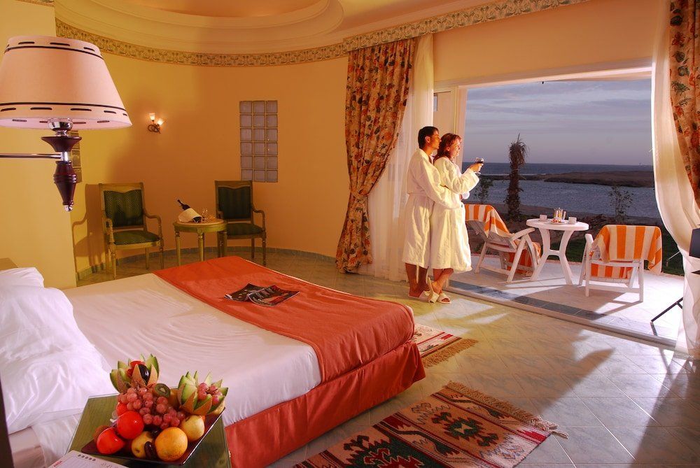 Red Sea Taj Mahal Resort and Aqua Park фото 1