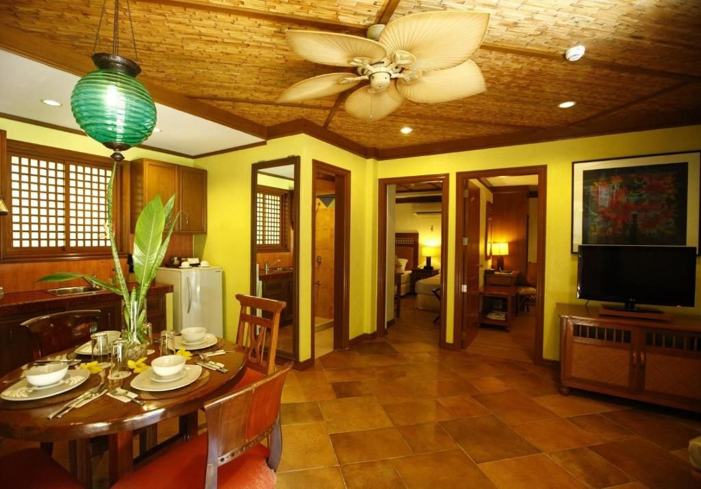 Boracay Tropics Resort Hotel фото 75