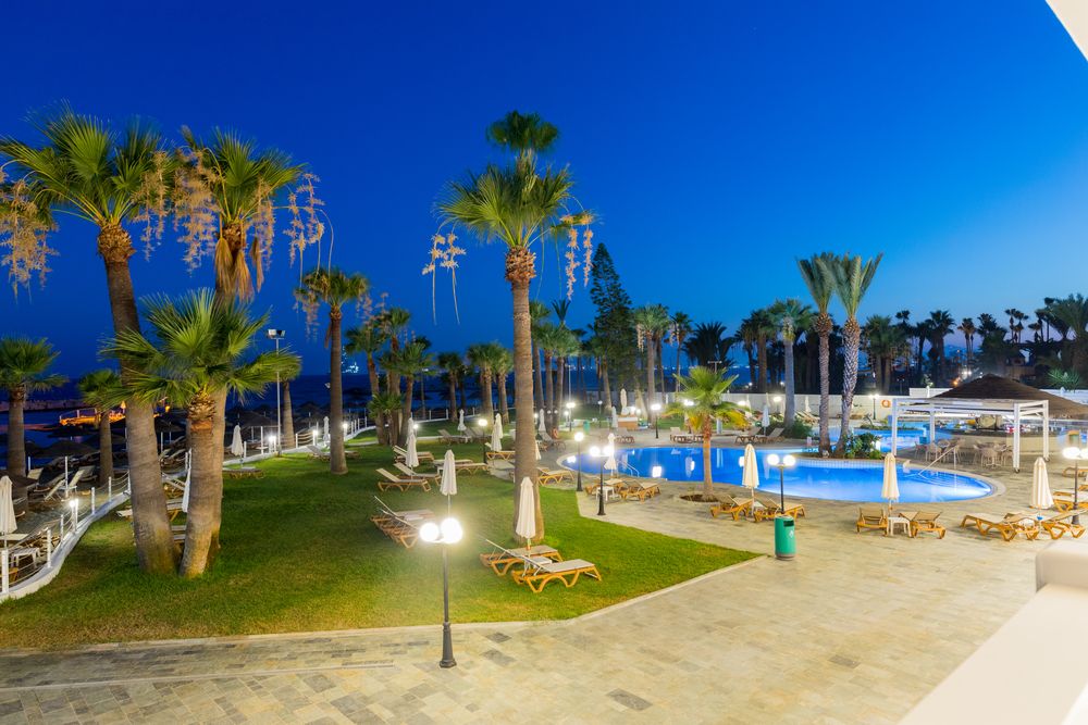 Golden Bay Beach Hotel фото 30