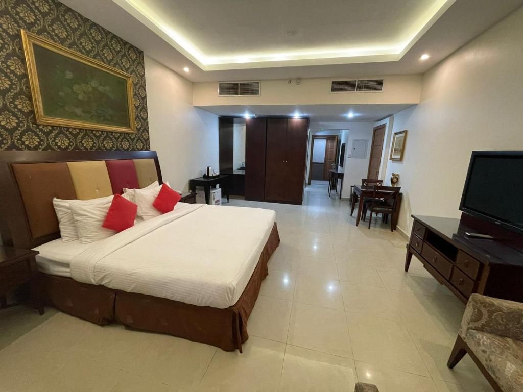 Clifton International Hotel фото 26