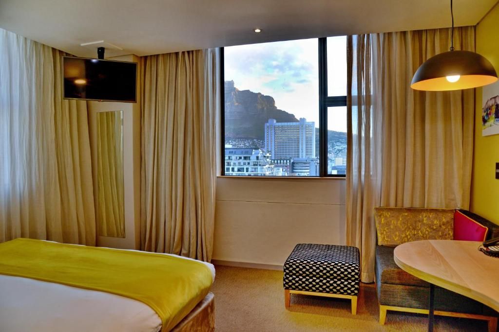 Holiday Inn Cape Town Hotel фото 12