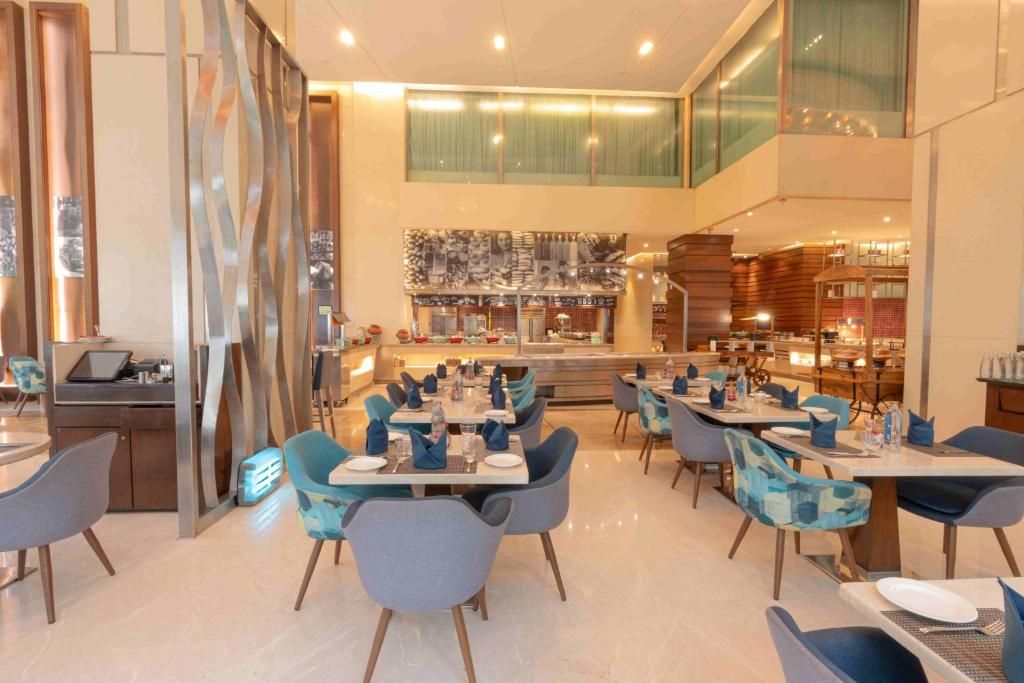 Holiday Inn Mumbai International Airport фото 29