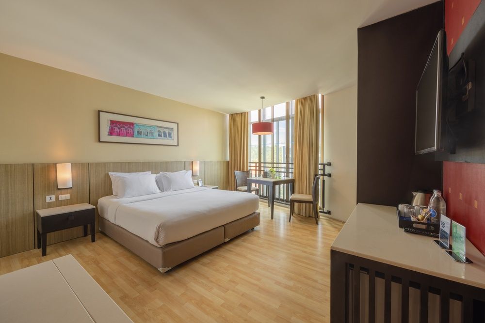 Deevana Plaza Phuket фото 33