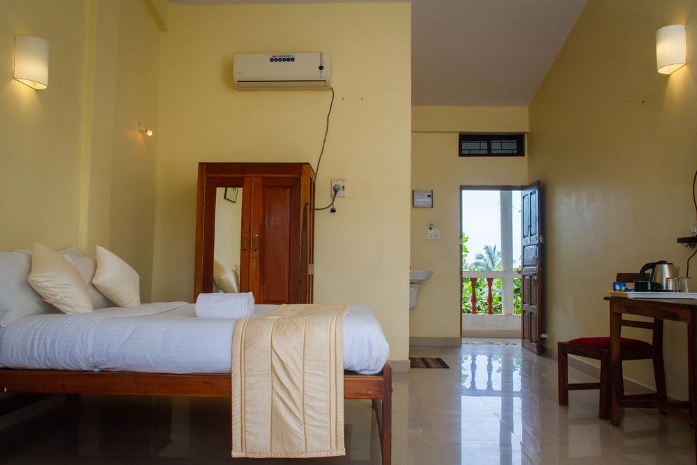 Oasis Beach Resort фото 50