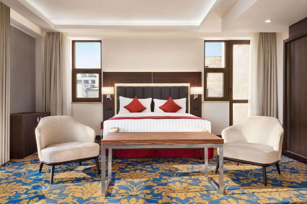 Ramada Hotel & Suites by Wyndham Yerevan фото 32