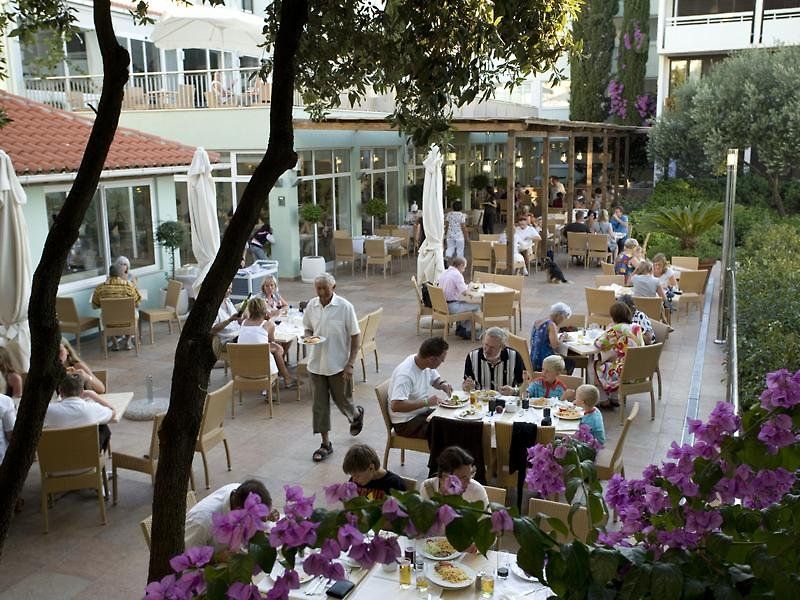 Club Dubrovnik Sunny Hotel фото 41