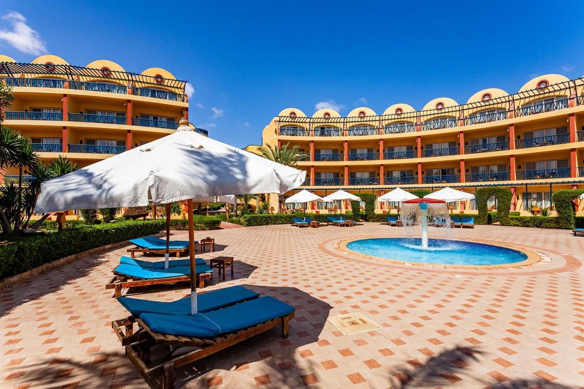 Carols Beau Rivage Martrouh фото 7