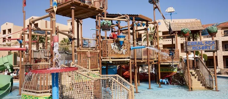 Фото отеля Coral Sea Holiday Resort & Aqua Park