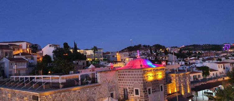 Фото отеля Cesme Kanuni Kervansaray Historical Hotel