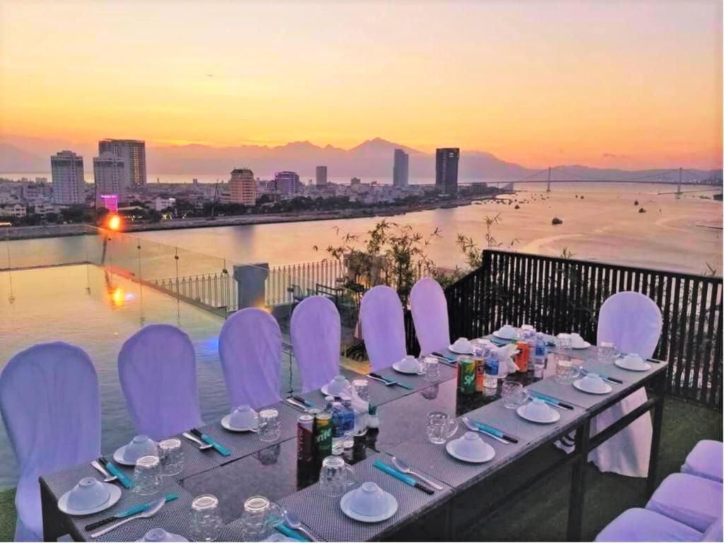 Ibiza Riverfront Hotel фото 37