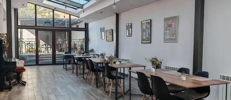 Фото отеля Blur Inn Gallery